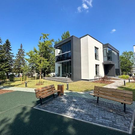 Paernu Rannarajooni Apartment Bagian luar foto